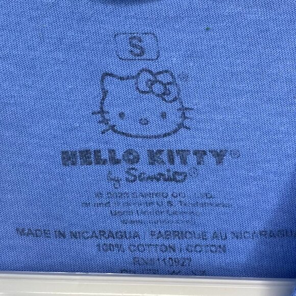 Hello Kitty T-Shirt - Picture 4 of 5